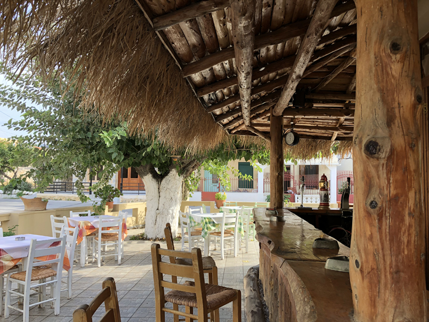 Pigi outdoor taverna